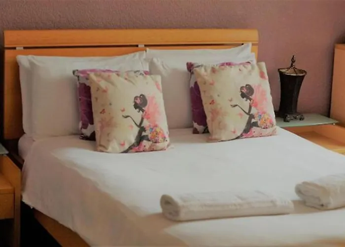 The Waterfront Townhouse Accommodation